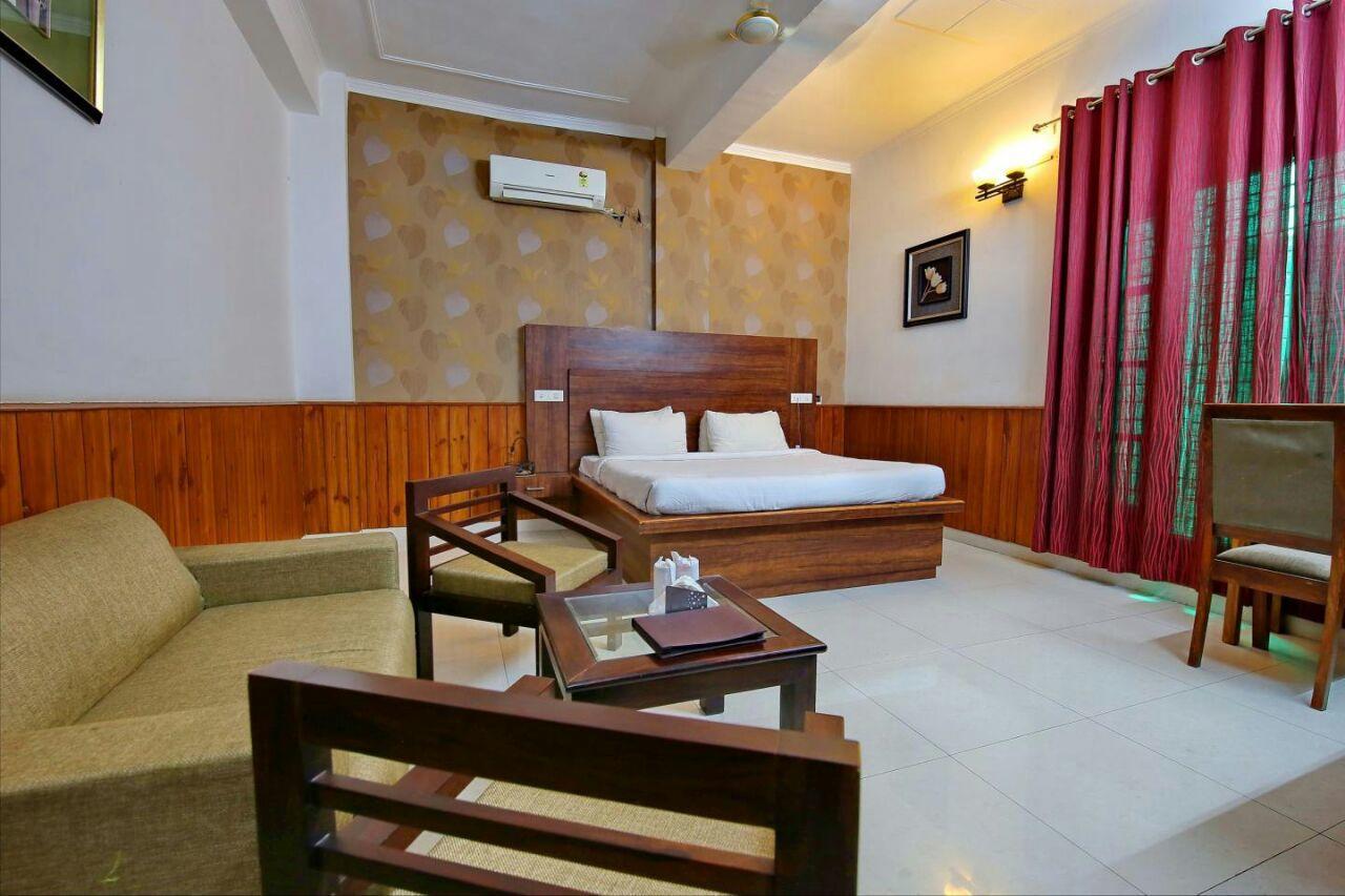 Red Apple Hotel Sangrur Exteriör bild